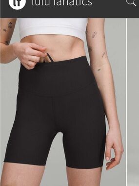 Lululemon • Base Pace Ribbed High-Rise Short 6" • Size 14